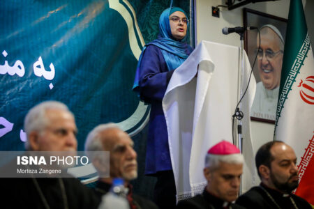 نشست خبری رهبران ادیان توحیدی به مناسبت تشییع پیکر...